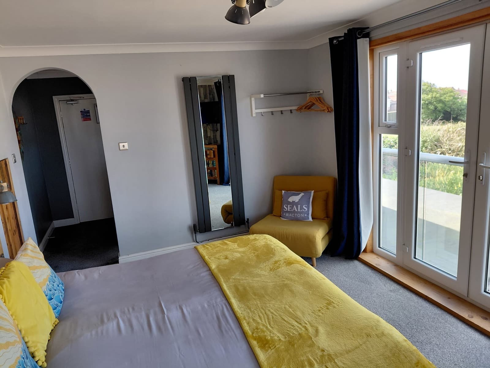 A corner view of a ground-floor room at Seals Bacton
