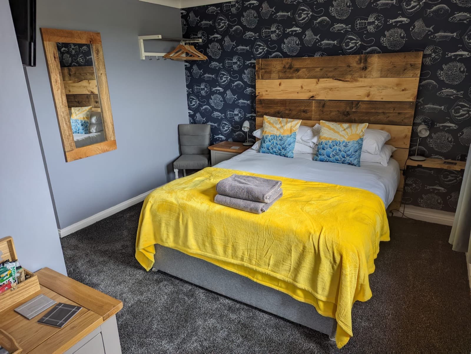 A wider view of the yellow double room at Seals Bacton
